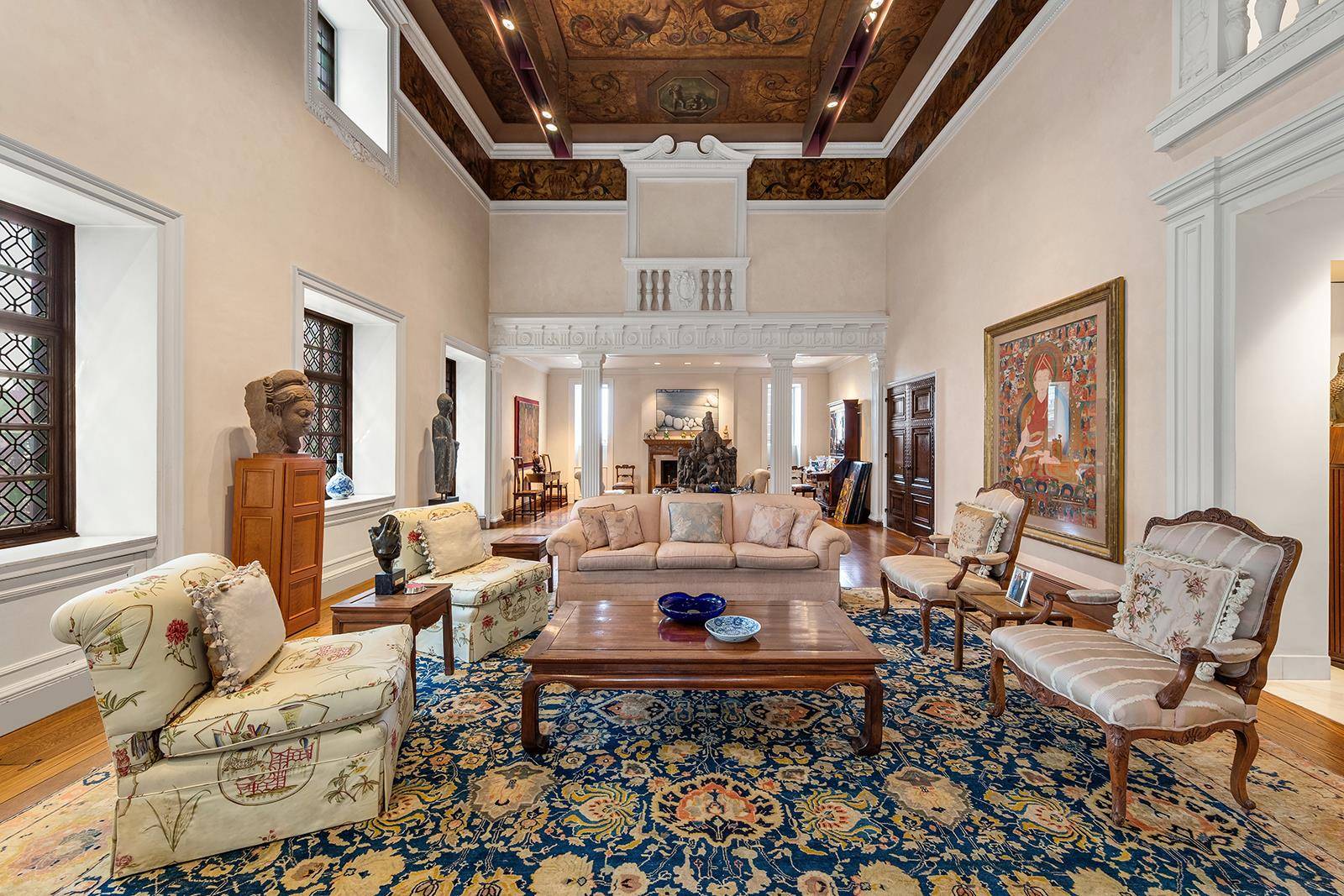 Step off your private elevator into the extraordinary residence commissioned by William Randolph Hearst for actress Marion Davies at 465 Park Avenue.