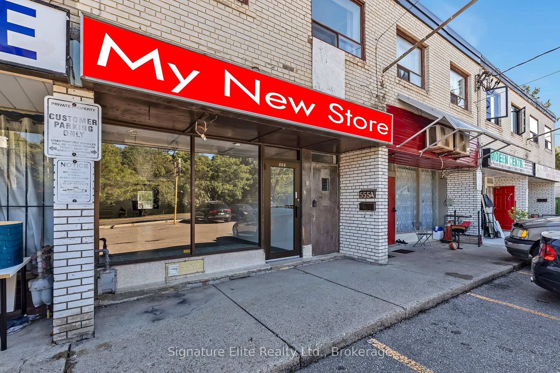 This commercial store space on Kennedy Road is a fantastic opportunity !