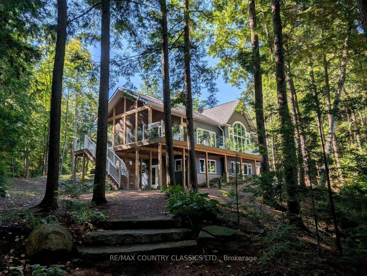Escape to the perfect retreat just two hours from Toronto.