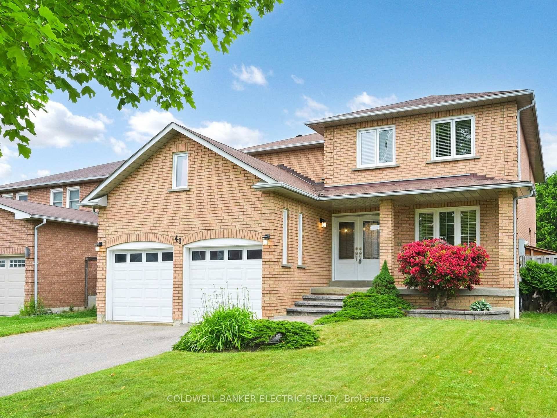 Welcome to 41 Falstaff, a meticulously well kept and move in ready residence nestled in a highly sought after, family friendly neighbourhood.