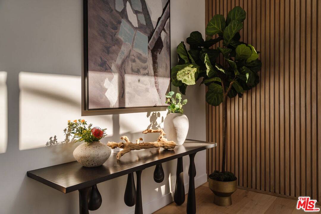 1666 Summitridge Dr 5BR Beverly Hills Post Office | B.H.P.O. La