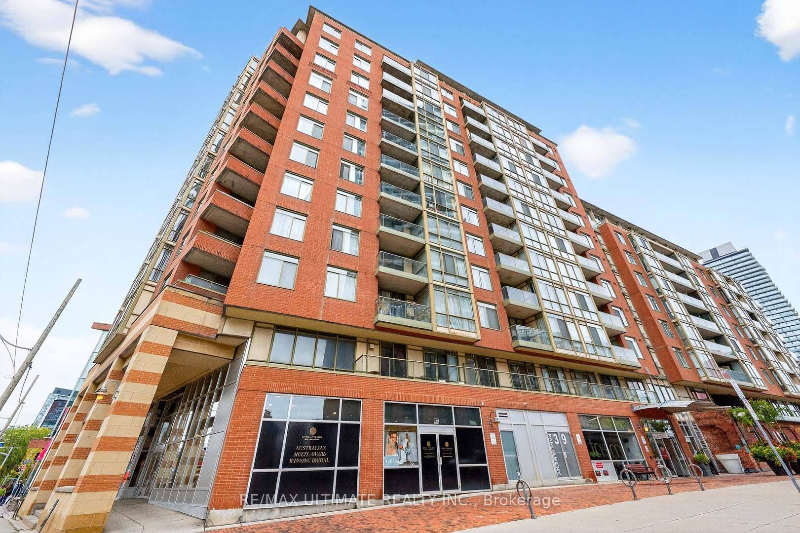 Welcome to 39 Parliament St, in the heart of the Historic Distillery District !