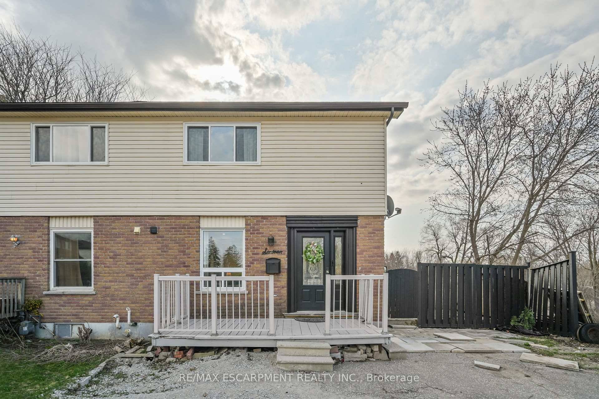Welcome to 16 Campbell Court a charming, move in ready home nestled on a quiet cul de sac in one of Acton's most family friendly neighbourhoods.