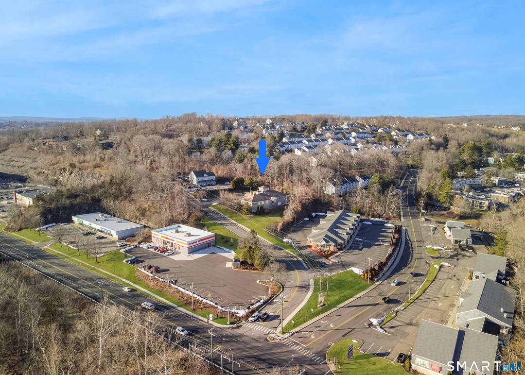 30 Country Squire is a pristine, purpose built medical office building located in the heart of Cromwell with immediate access to Routes 9, 91, 372 and 691.