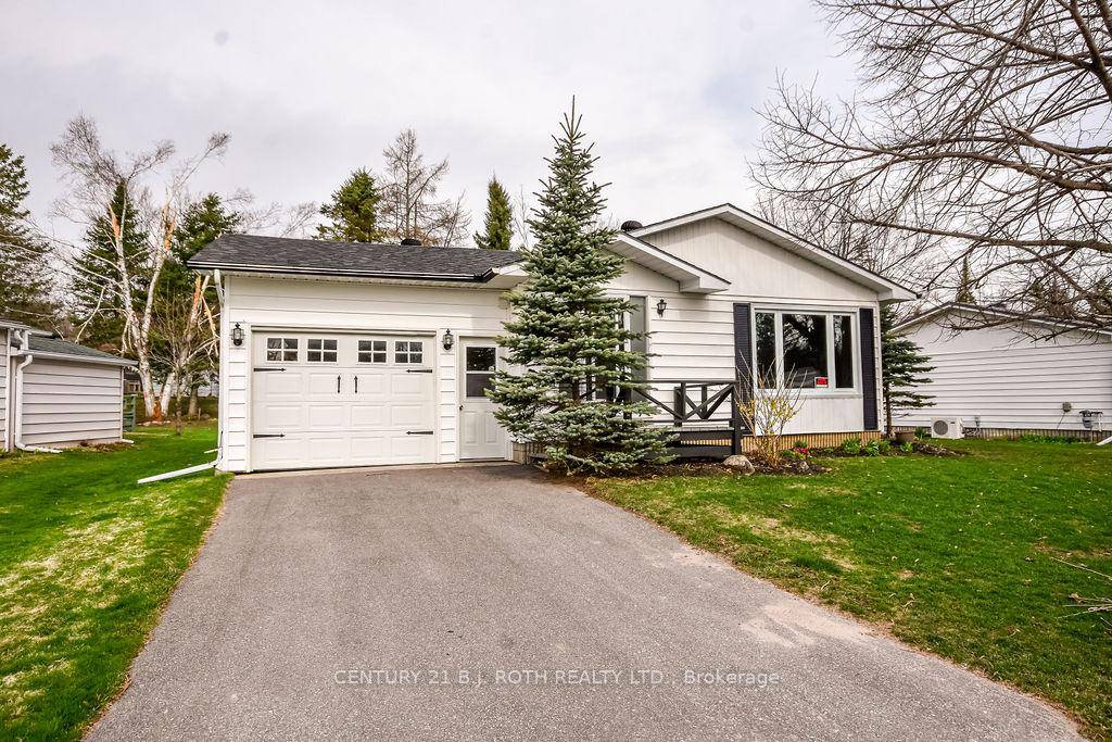 Charming Double Wide in Big Cedar Estates Adult Community LivingWelcome to Big Cedar Estates, a well maintained adult lifestyle community ideally located between Orillia and Barrie.
