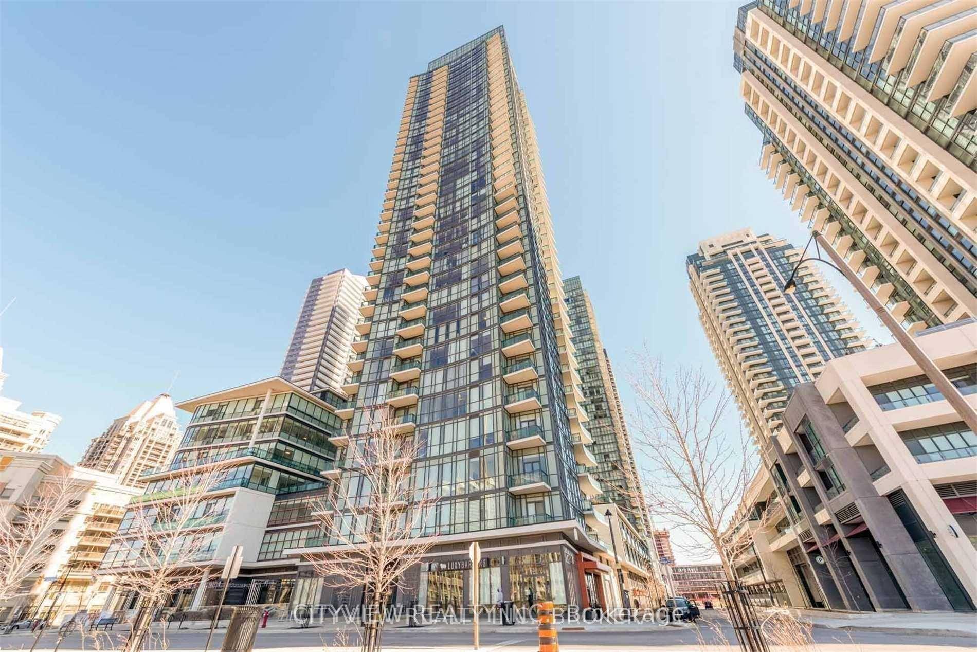 Spacious 2 Bedroom Plus Den Unit At Parkside Village !