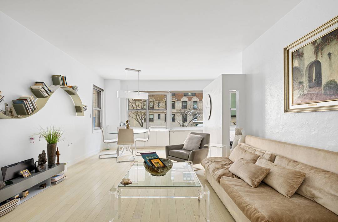 Upper East Side Opportunity Perfectly positioned at the coveted corner of 85th Street and Madison Avenue, just one block from Central Park, Apartment 2AN at Westminster House presents a rare ...