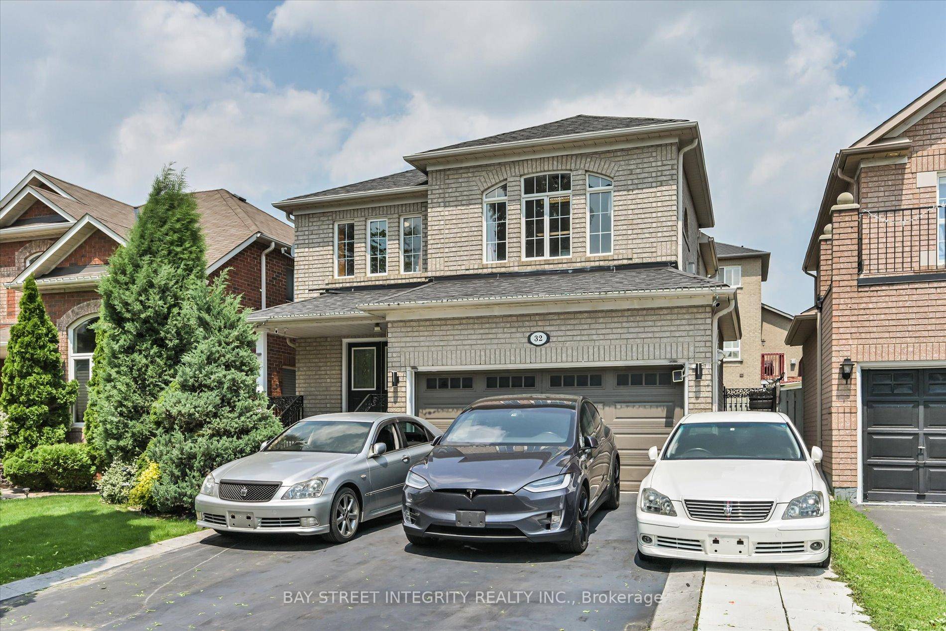 Welcome to 32 Sail Crescent, a Beautifully Maintained Detached Home on a Wide 36 Ft Lot In The Heart of Sought After Vellore Village.