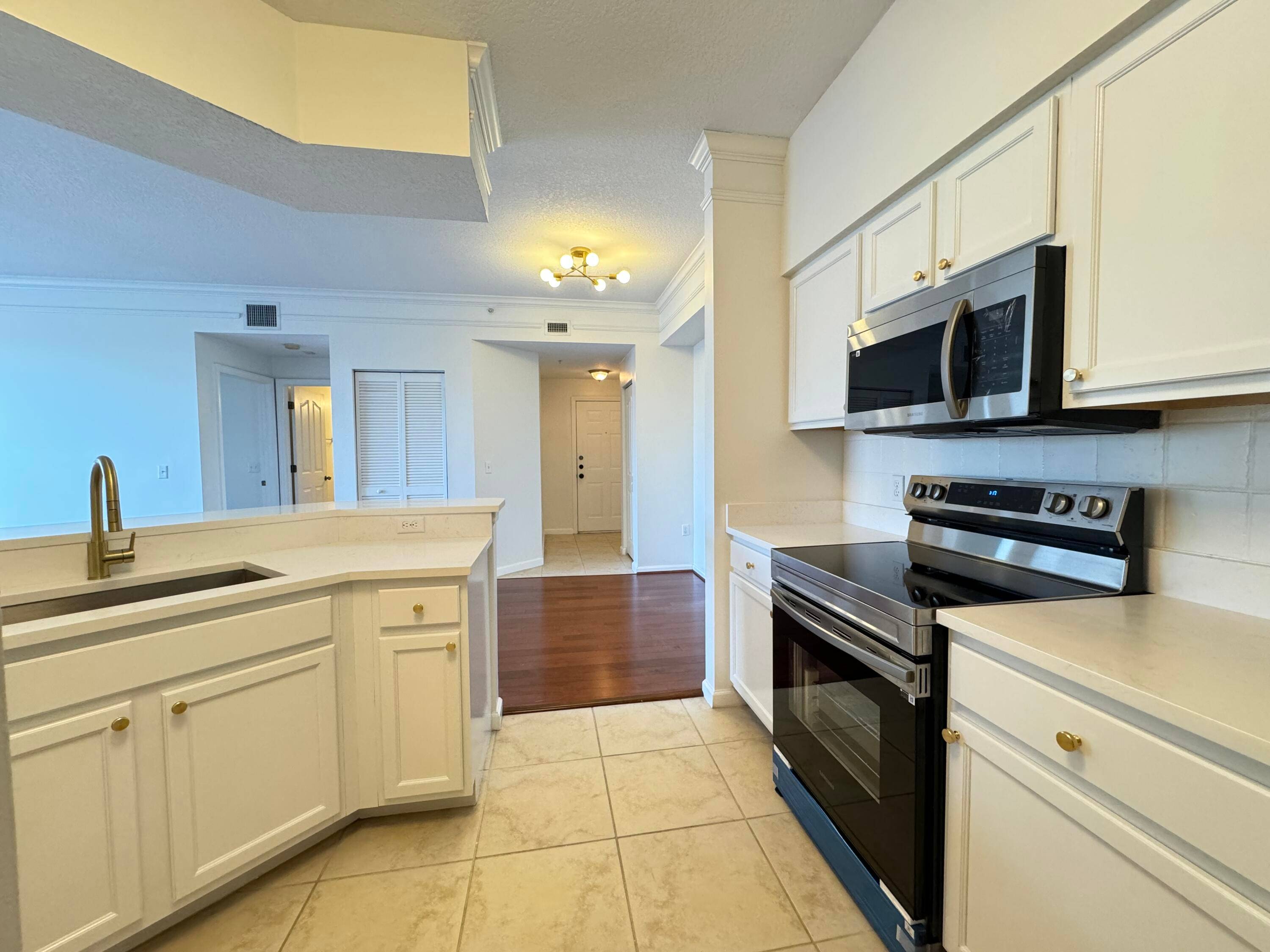 BEAUTIFULLY RENNOVATED WITH 2025 A C Situated in the best location at the hidden gem of Fiore, this luxury 2 2 features white wooden cabinetry, brand new stainless steel Samsung ...