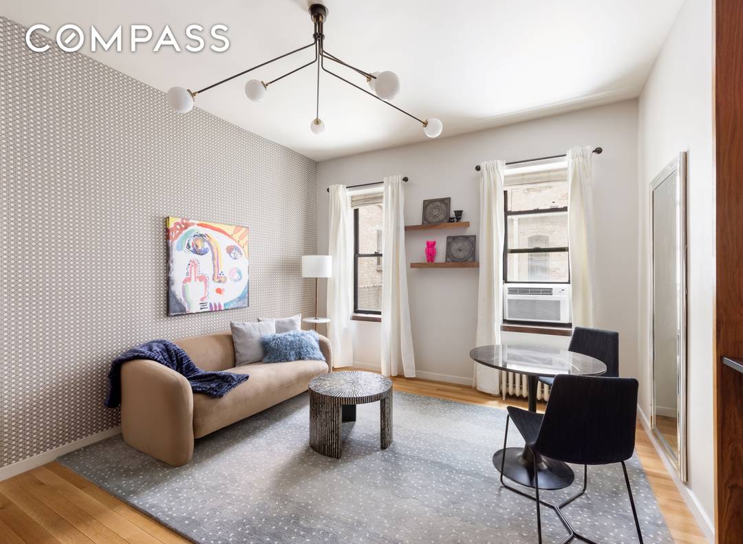 Nestled in a charming prewar building in the heart of Chelsea, welcome home to this gracious one bedroom that perfectly blends prewar beauty with top of the line renovation.