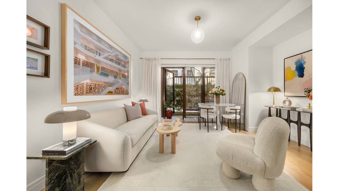 INVESTOR ONLY INCOME PRODUCING TENANT IN PLACE Garden Level One Bedroom with Private Outdoor Space, Investor Opportunity.