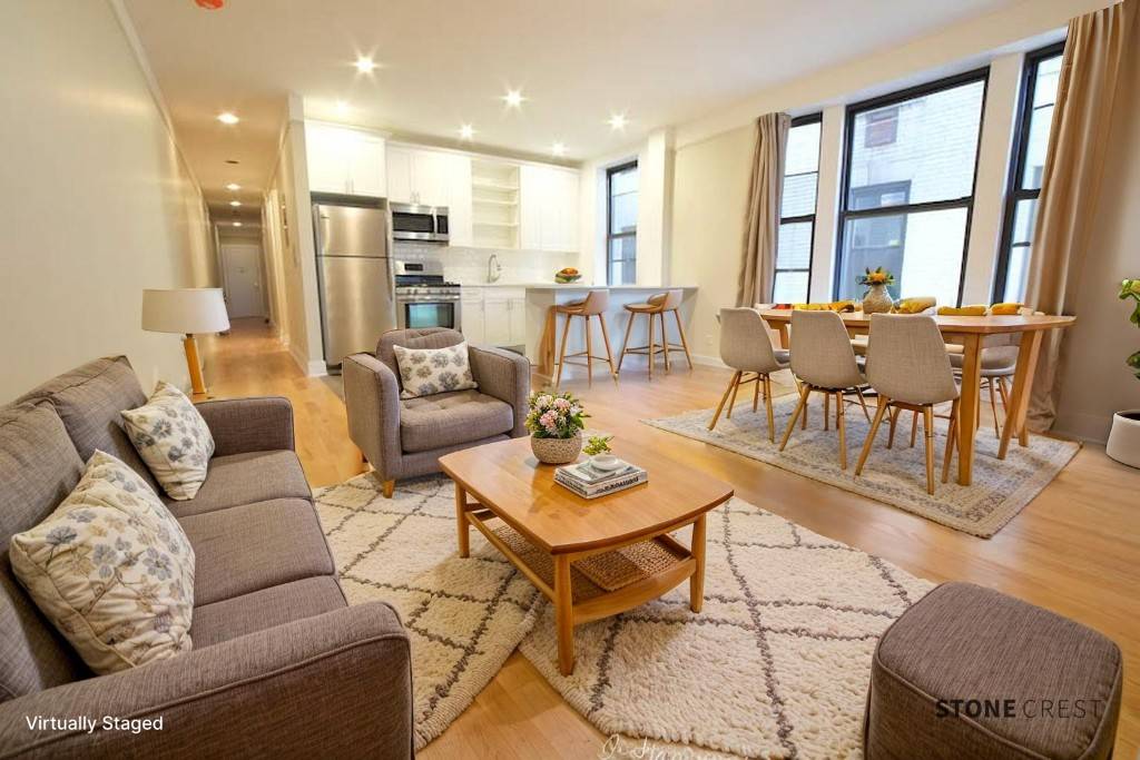 Spacious 4 Bedroom Apartment Directly On Riverside ParkLocated on Riverside Park, this 4 bedroom apartment blends classic pre war elegance with modern floorplan with many upgrades.