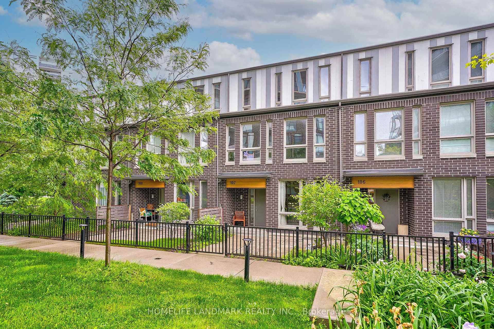 Discover this exceptional 3 bedroom den condo townhouse featuring a fantastic layout and modern amenities.