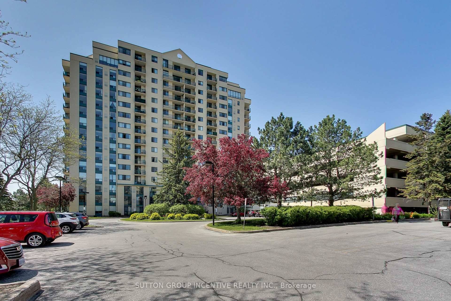 This charming one bedroom condo offers the perfect blend of comfort, convenience, and breathtaking views.