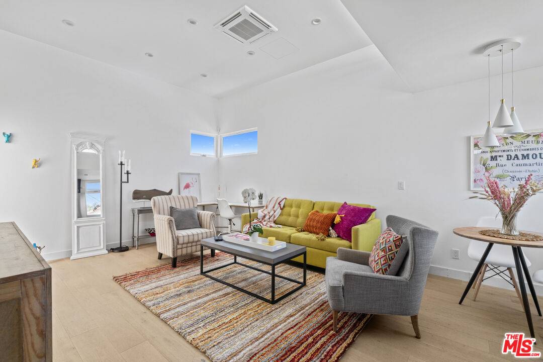 823   Flower Ave 1.0 Marina Del Rey LA