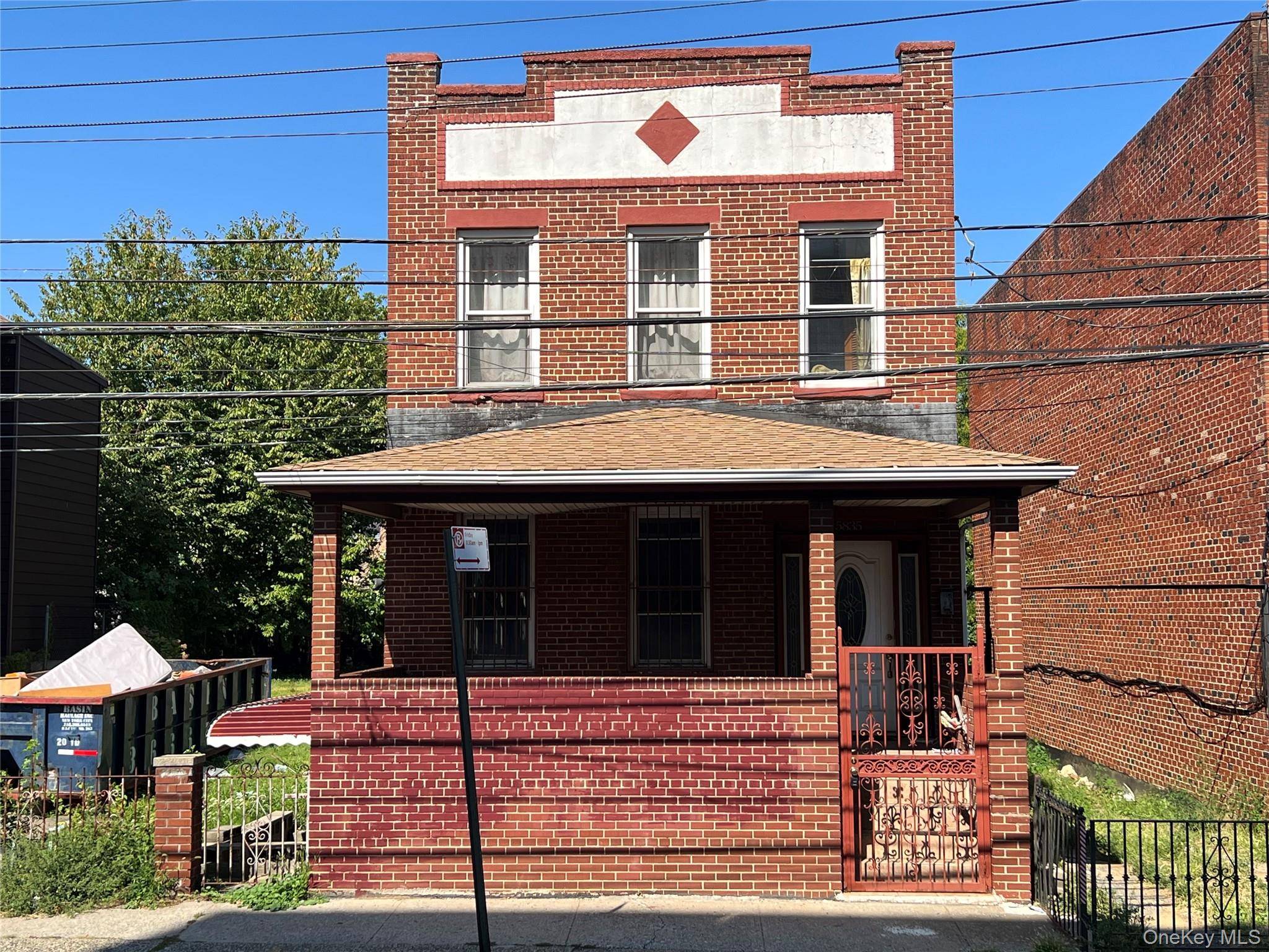 Rare opportunity in Corona !