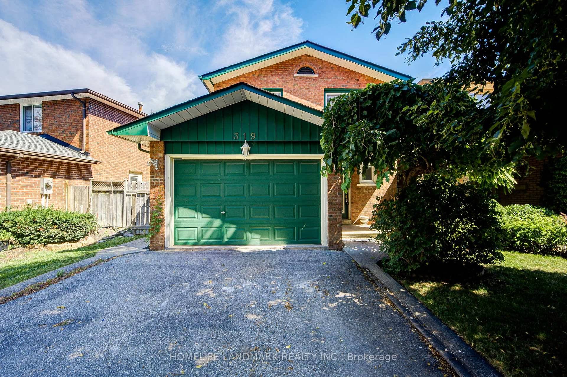 Renovated 4 Br Beauty In The Heart Of Streetsville !