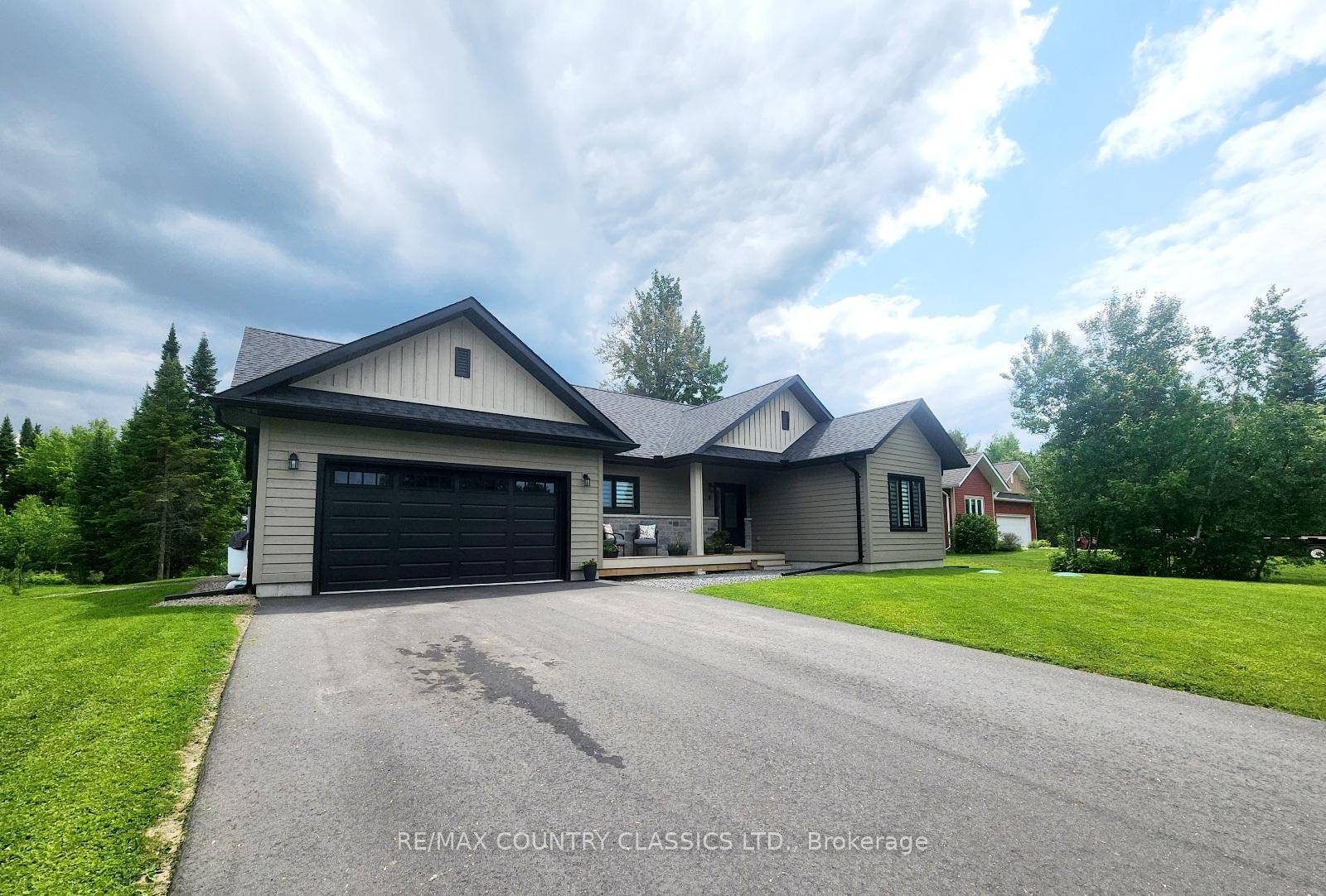 ESCAPE TO BANCROFT and enjoy this upscale, luxurious home that is well beyond the ordinary !