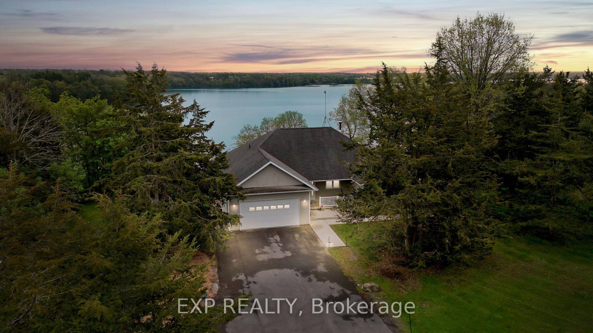 Escape to your own private retreat with this charming rural waterfront bungalow, perfectly situated on 1.
