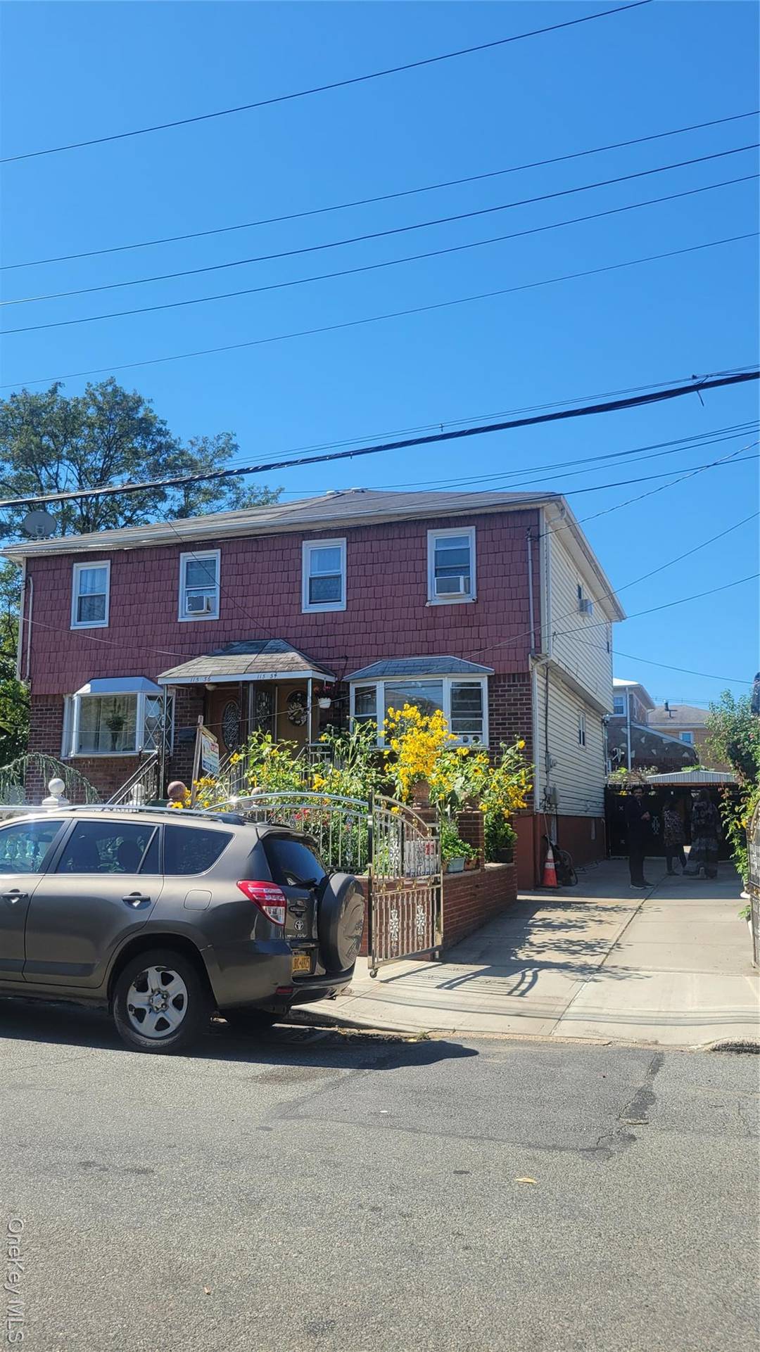 House is fully vacant now.