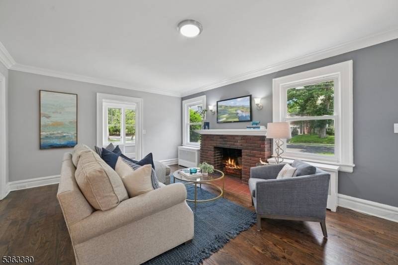 Stylish spacious turn key colonial set in the heart of the beautiful Seven Oaks section of Orange with easy access to vibrant downtown areas NYC trains !