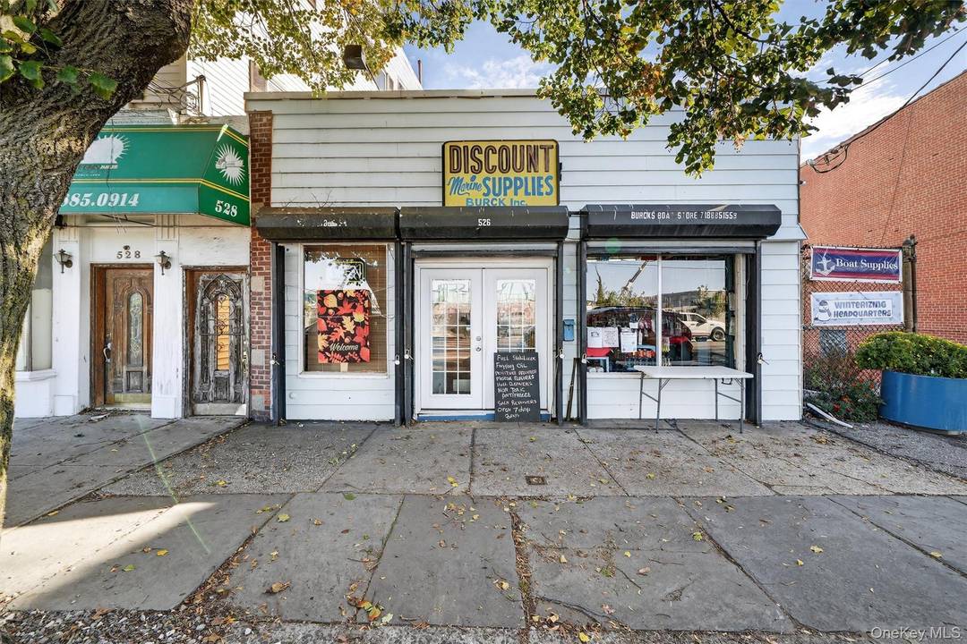 City Island commercial space semi attached is up for sale and ready to view.