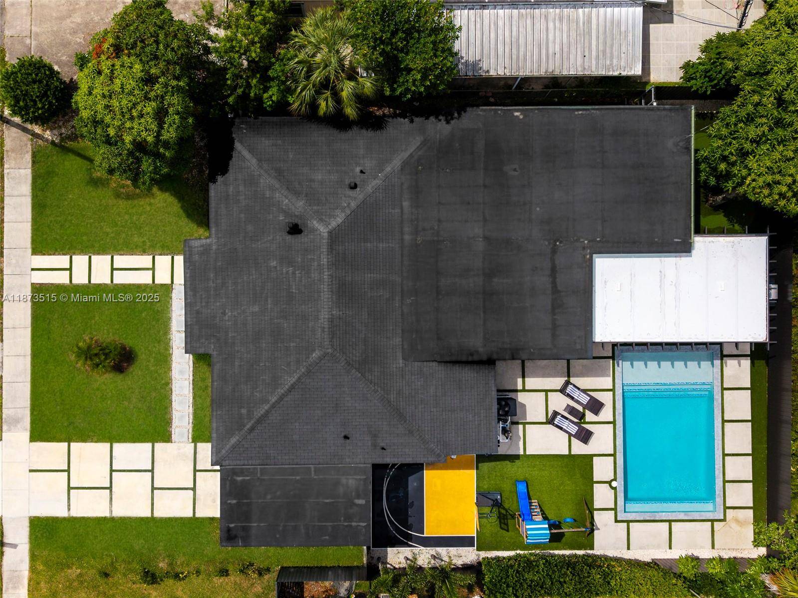 Fully renovated 5 bed, 3 bath pool home in vibrant North Miami Beach.