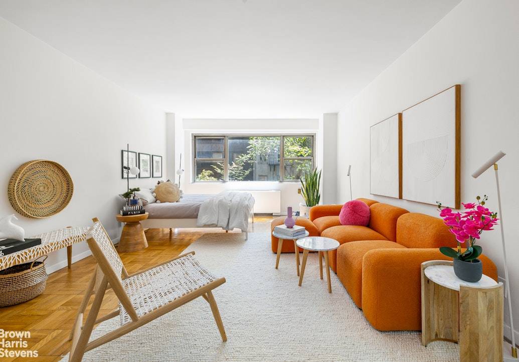 Welcome to your sun drenched Midtown sanctuary !