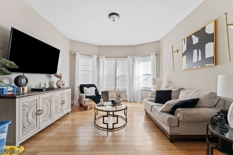 This spacious 2 unit property in Paterson City is a fantastic find for investors or those seeking extra living space.