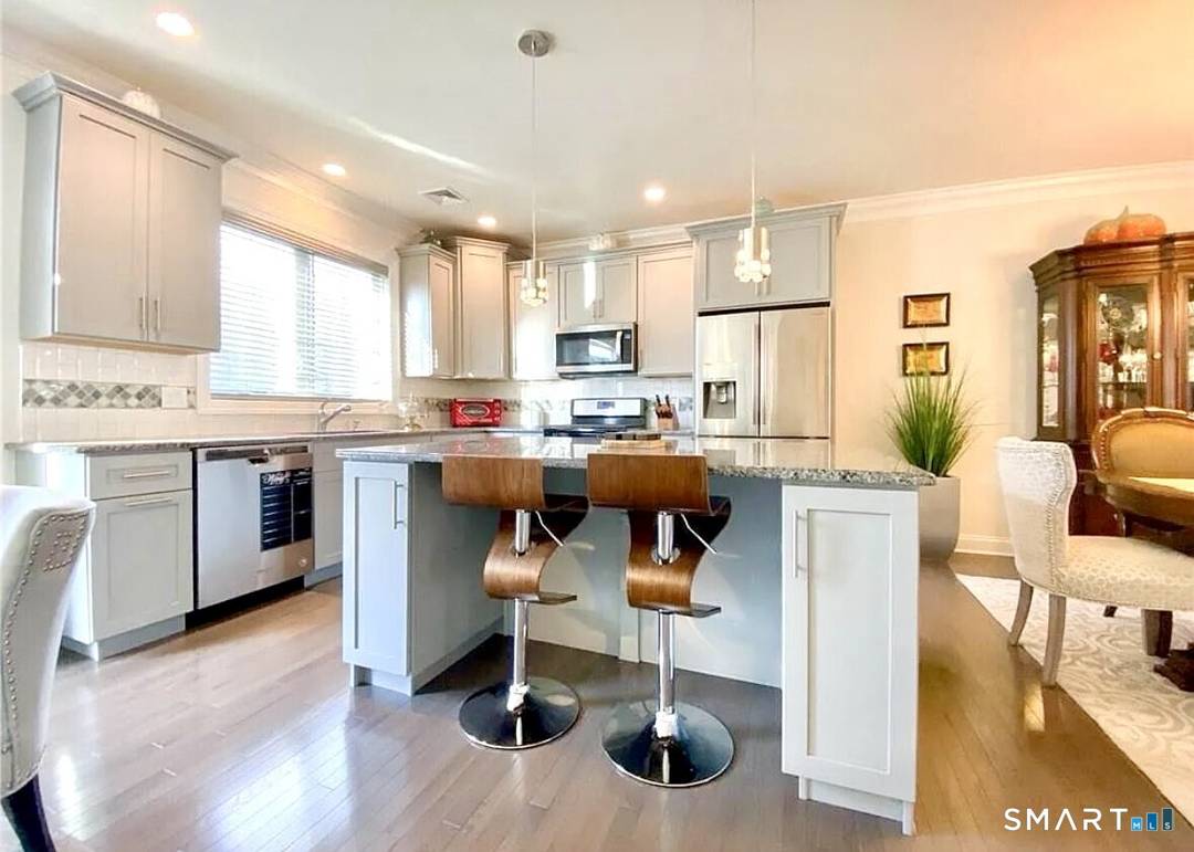 Live the Rivington Lifestyle where luxury meets everyday comfort.