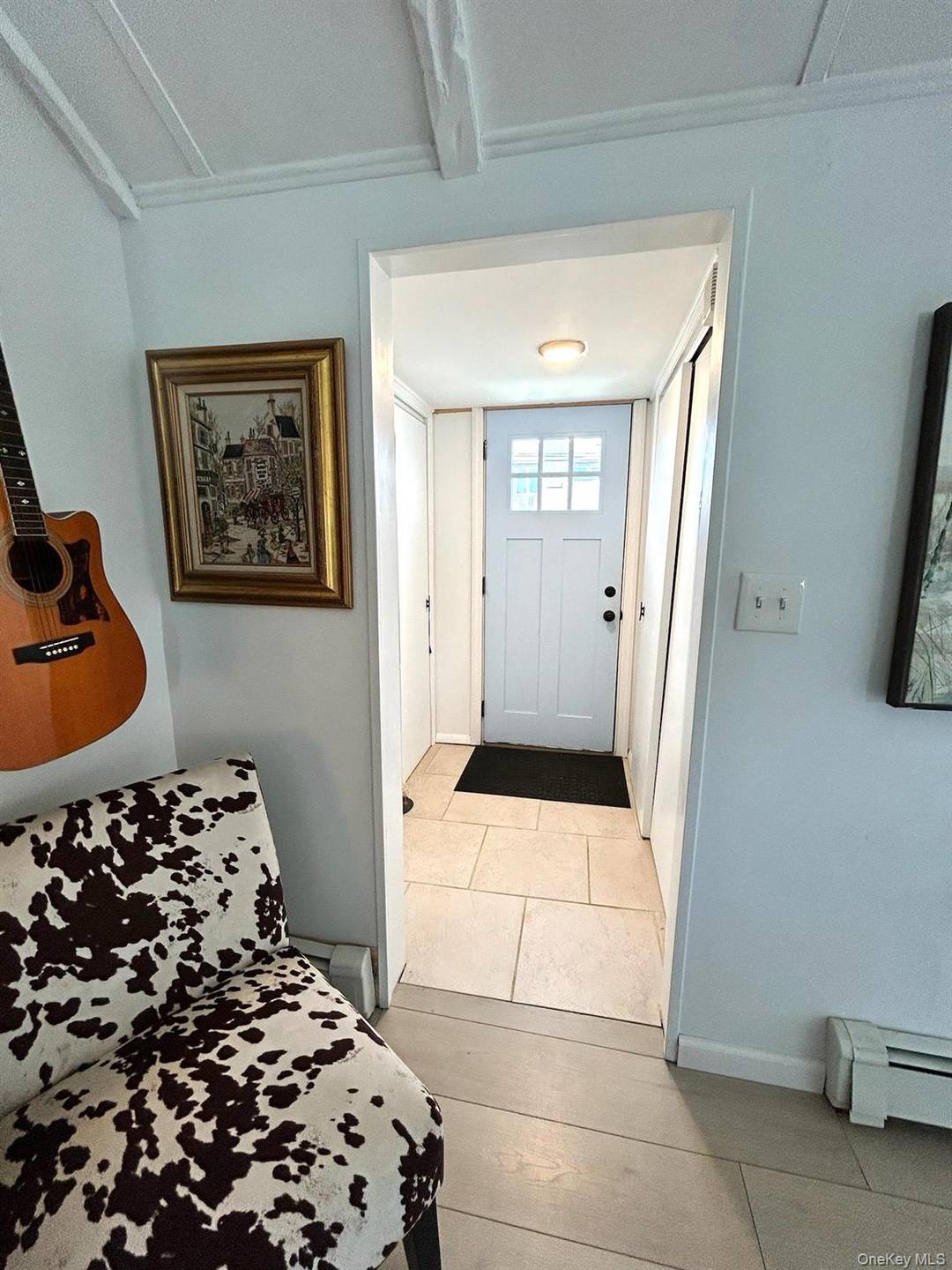 Fully updated modern bungalow 2 bed 1 bath, eat in kitchen, office space, laundry room and living room.