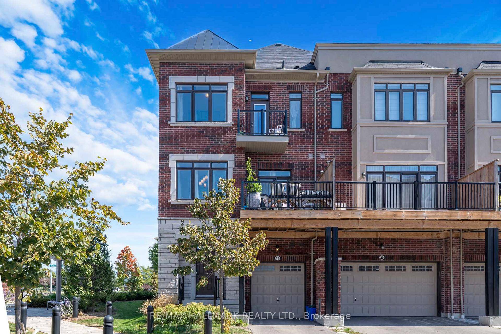Gorgeous Upgraded 2, 000 sq ft Townhome in Sought After Rouge Woods !