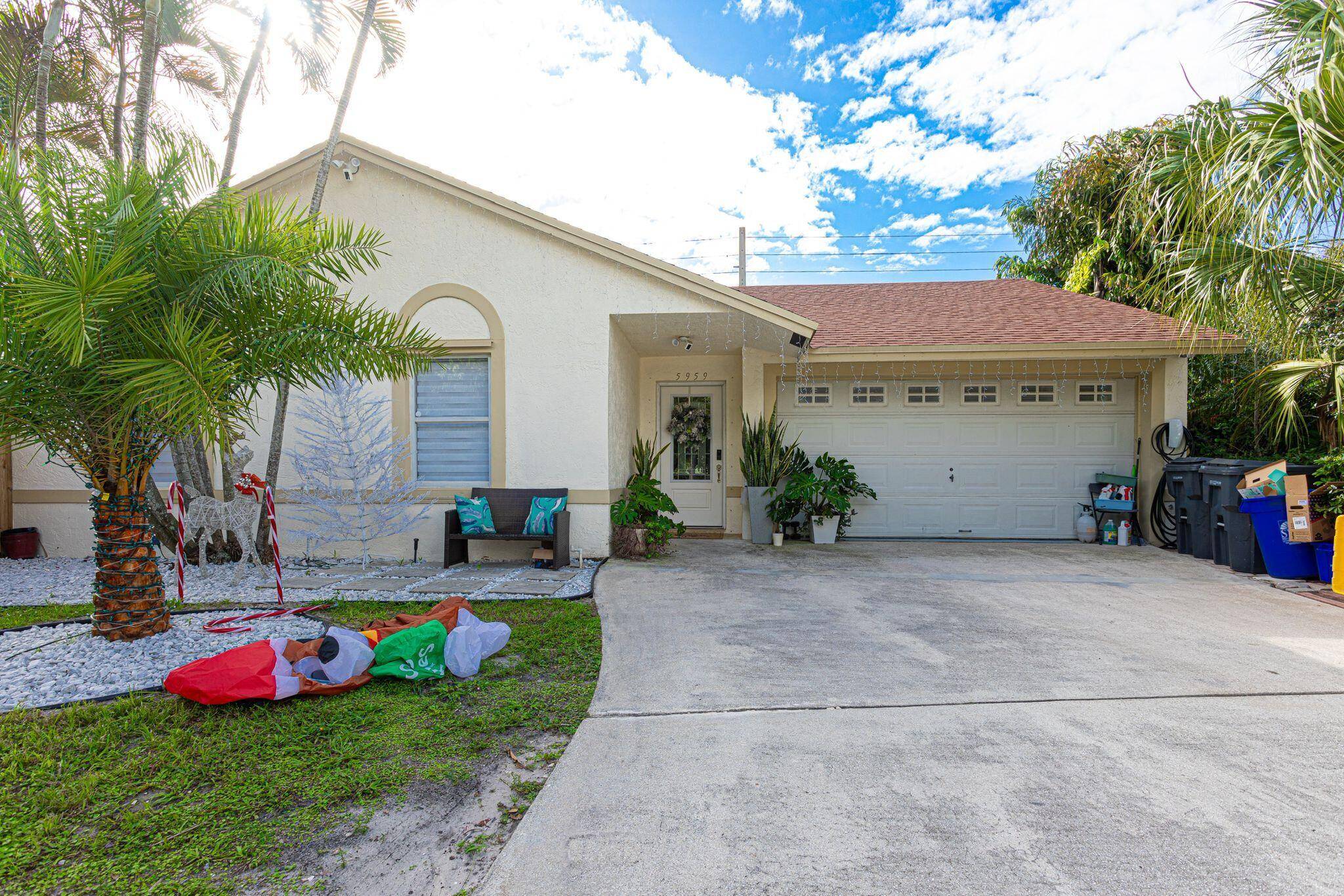 SELLER IS MOTIVATED AND IS CONTRIBUTING WITH CLOSING COST.