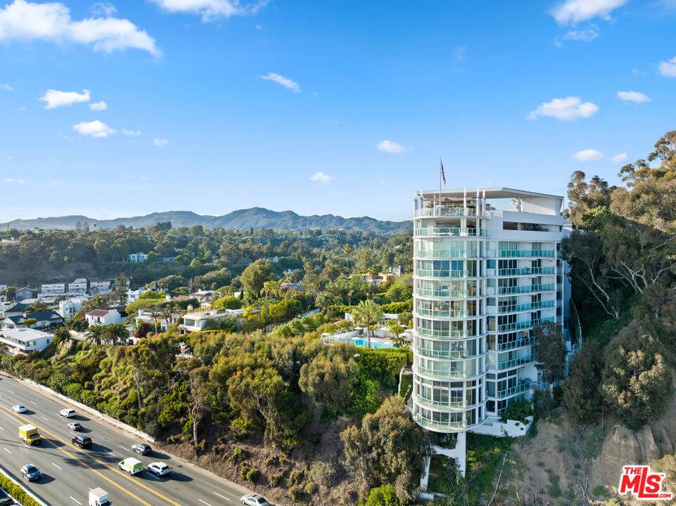 101   OCEAN AVE LA