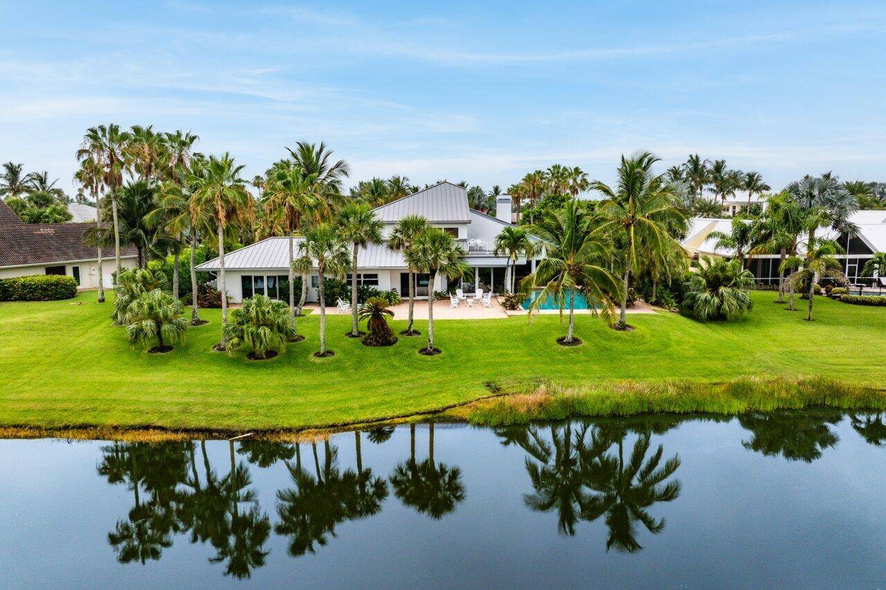 Estate Sale Nestled on a large, private cul de sac lot of nearly three quarters of an acre, this home offers 5, 447 sq.
