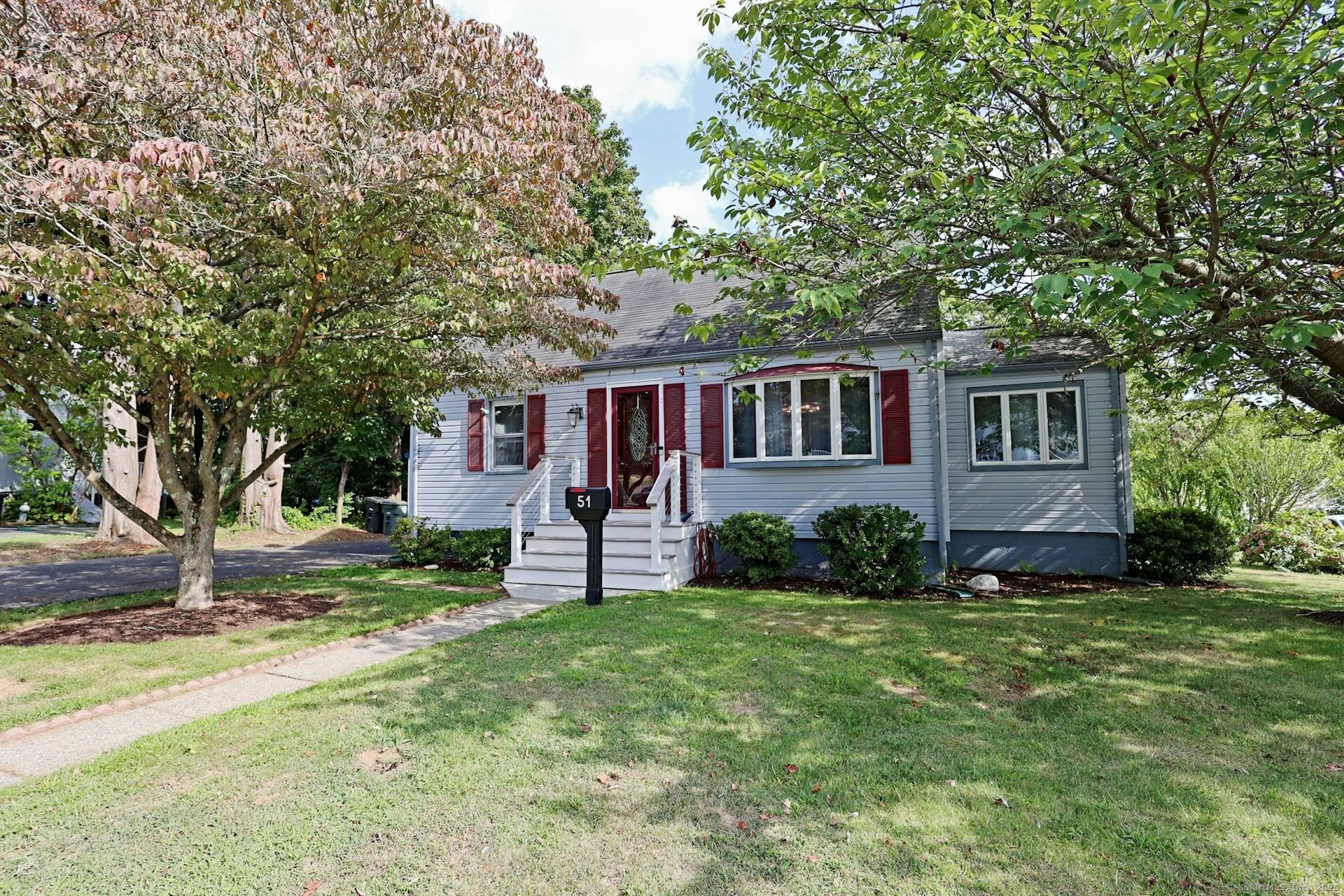 Prime Milford location just minutes to beautiful beaches, parks, the vibrant downtown Milford Green with its many restaurants and shops, and convenient access to I 95 and Metro North.