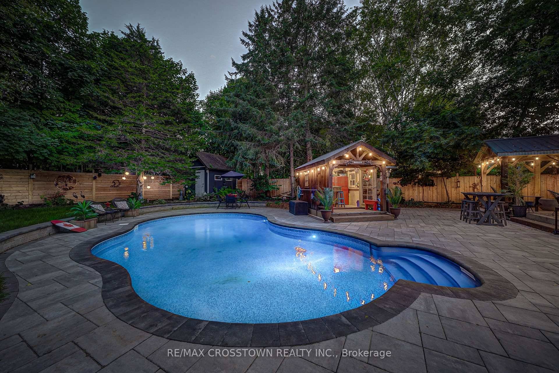 Welcome to your dream family home in the heart of Barrie.