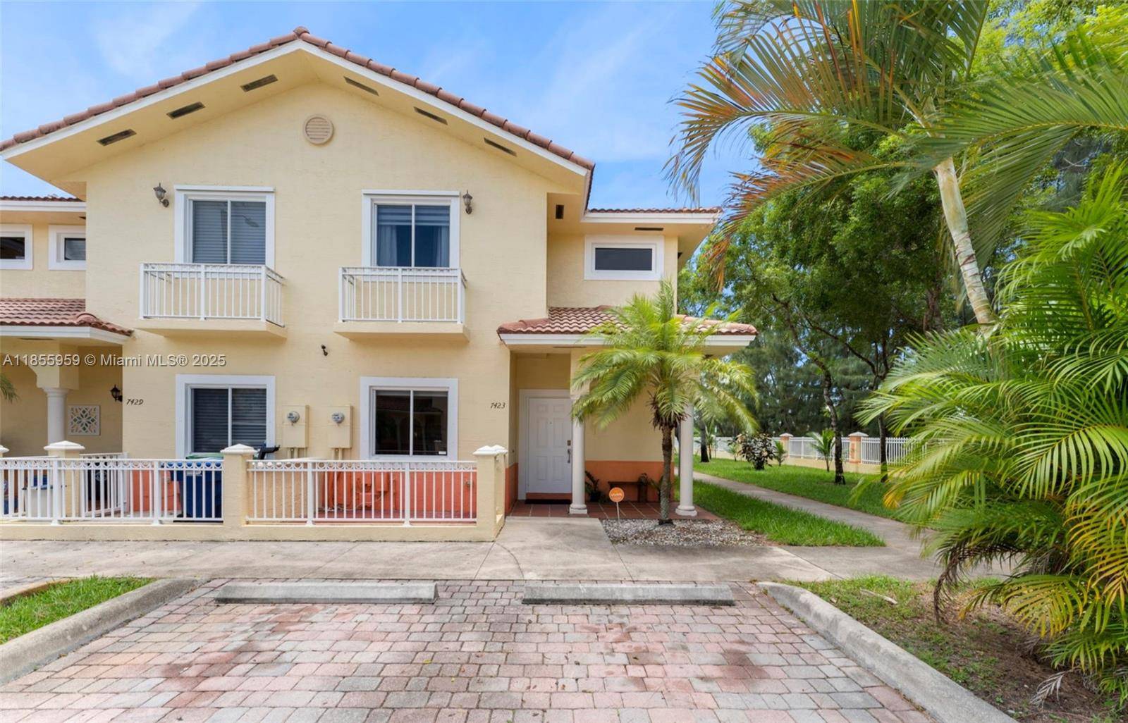 INVESTMENT OPPORTUNITY This charming 2 bedroom, 2.