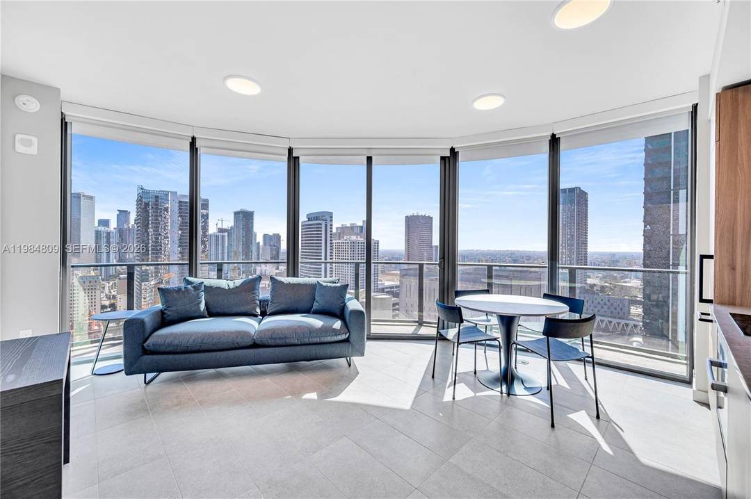 Great opportunity to own in one of Downtown Miami's newest development, perfectly positioned for both lifestyle buyers and savvy investors !