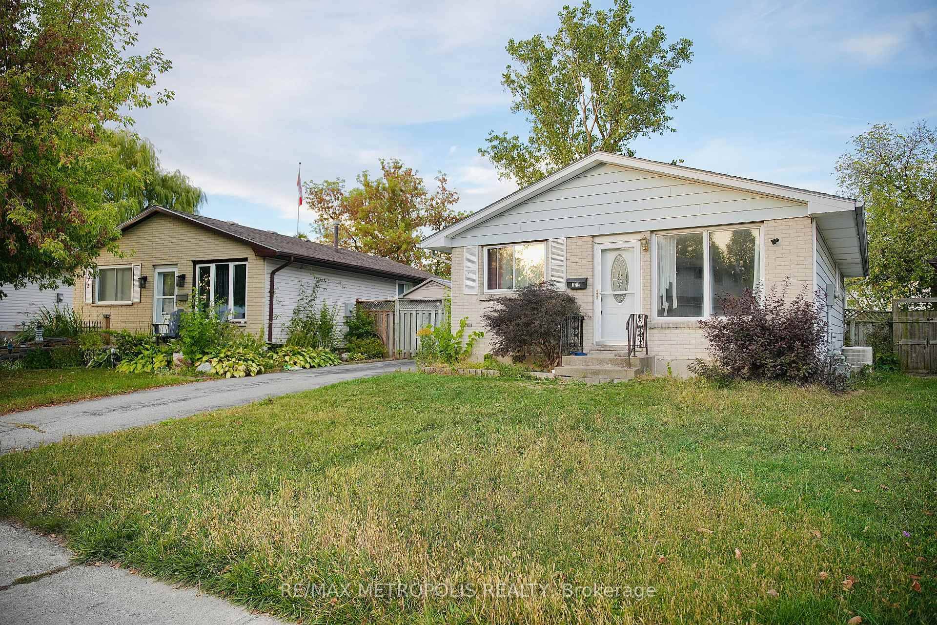 Welcome to 176 Culver Crescent !