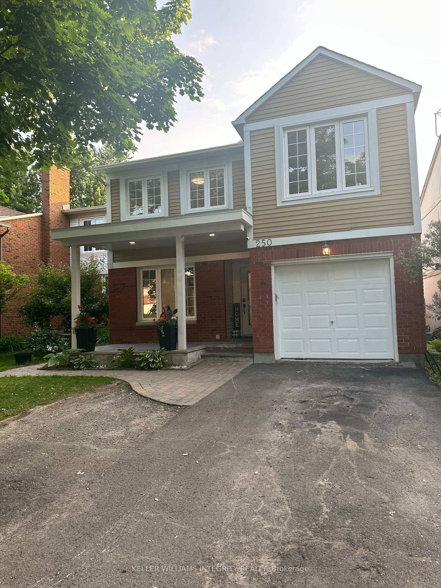Welcome to 250 Equestrian Drive in the highly sought after Bridlewood community of Kanata !