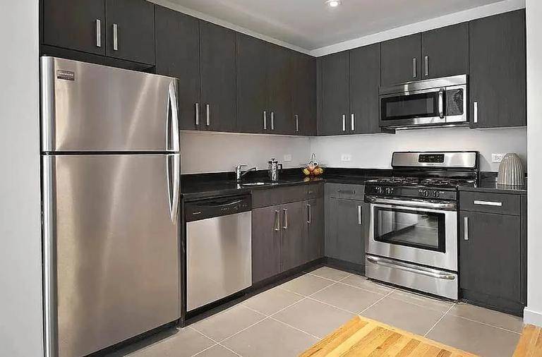 1 Bedroom Apartment Located in West ChelseaAt Highline 537 art, culture and lifestyle blend harmoniously in the epitome of West Chelsea living.