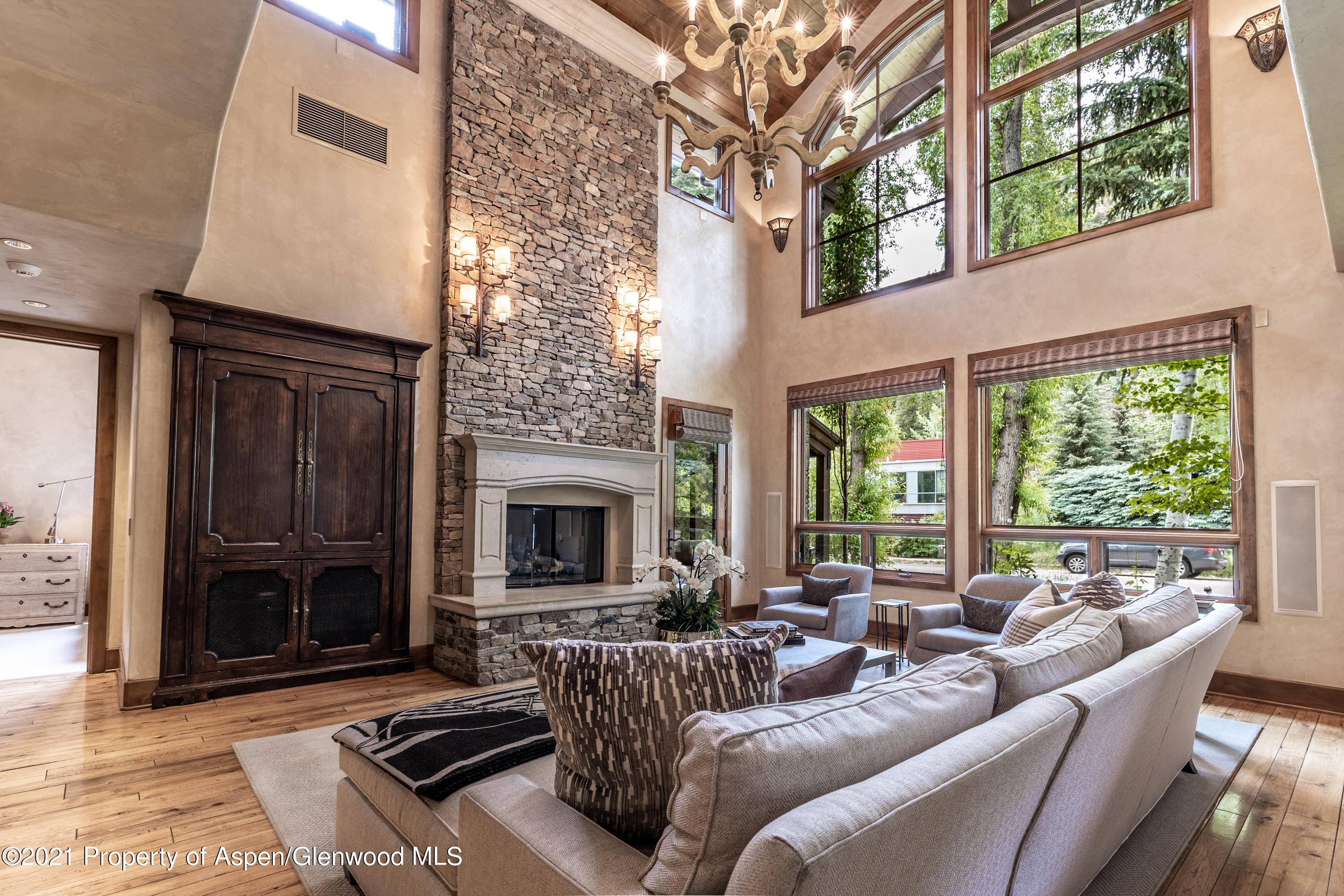 You'll love the location of this beautiful home on the Hopkins bike pedway in downtown Aspen.