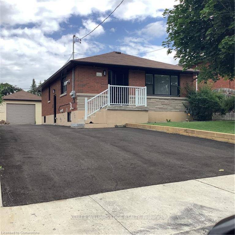 WOW, WOW, WOW ! ! Completely Renovated with High End Finishes, you won't be disappointed here !