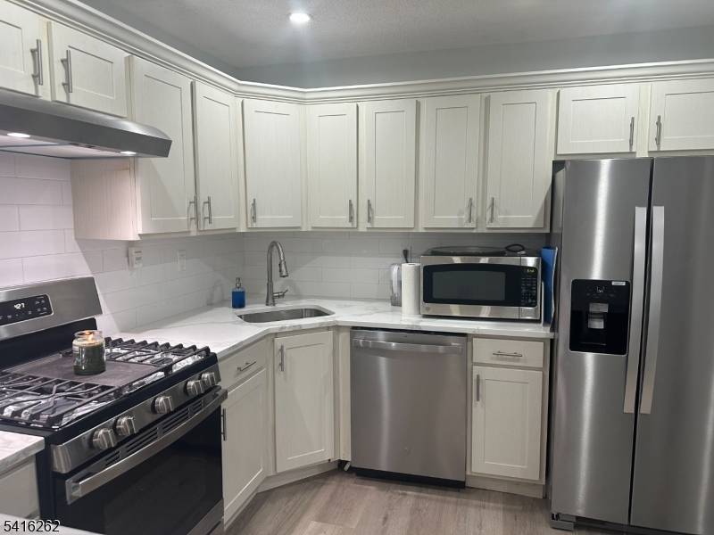 Beautiful, Spacious Remodeled 2Bedrooms 2Full Baths Ground Floor Condo in Desirable Society Hill.