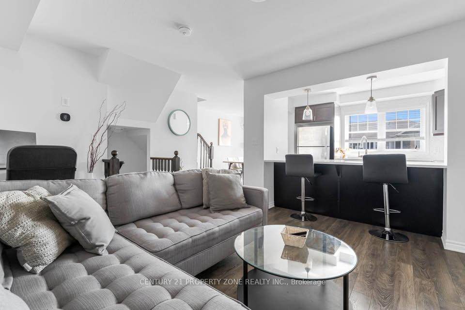 Modern 2 Bed, 2. 5 Bath Townhouse for Lease utilities.