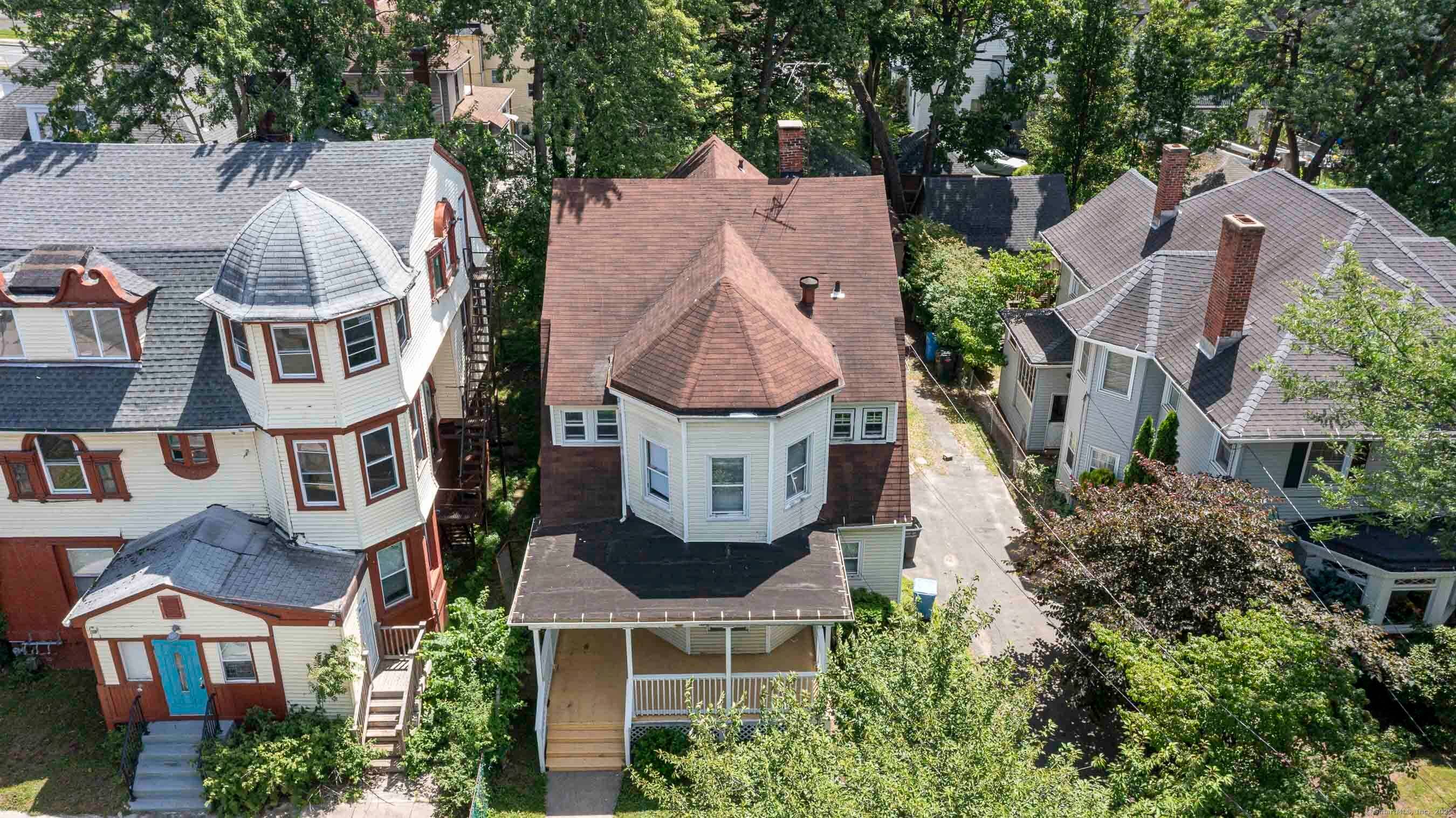 Welcome to 62 Burton Street, a charming colonial home nestled in the heart of Hartford.