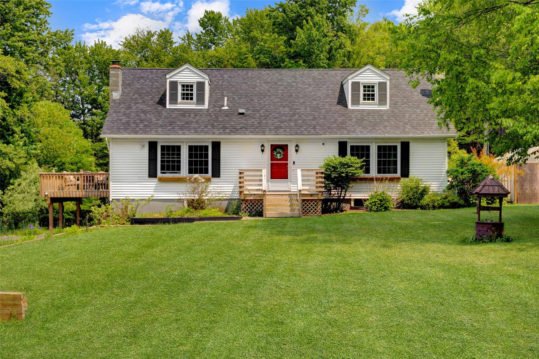 CHARMING amp ; SPACIOUS CAPE COD RETREAT IN NEVERSINK CATSKILL PARK LIVING AT ITS FINEST !