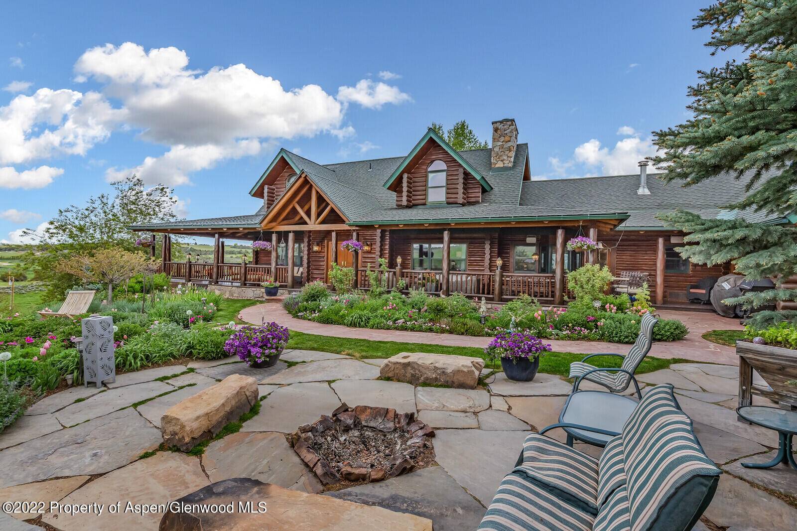 Look no further for the perfect equestrian estate with senior water rights, corals, loafing sheds and several greenhouses for sustainability.