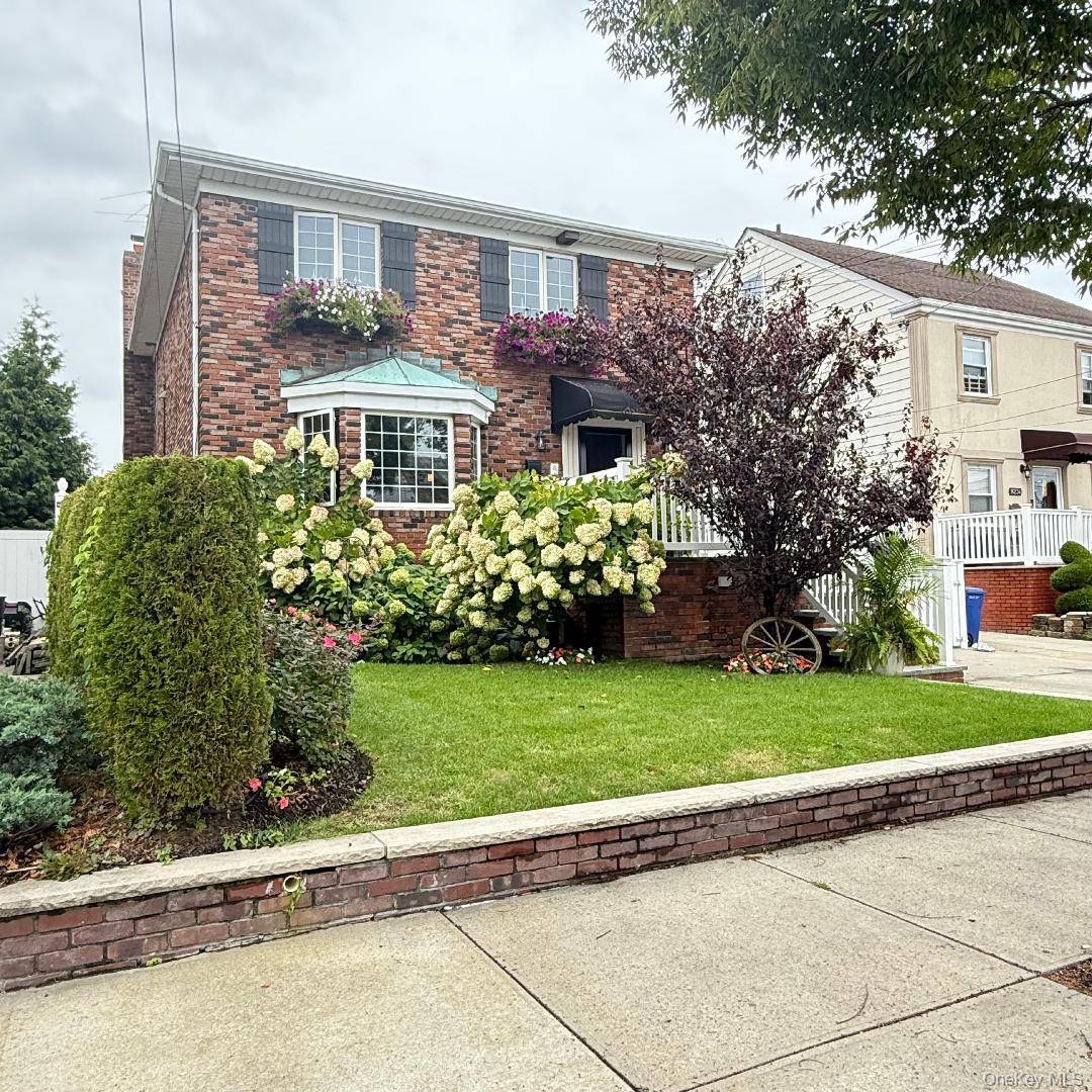 Welcome to this Beautifully Designed Residence In The Lovely Area Of Howard Beach Offering The Perfect Blend Of Elegance Featuring 3 Spacious Bedrooms On The Second Floor amp ; 3.